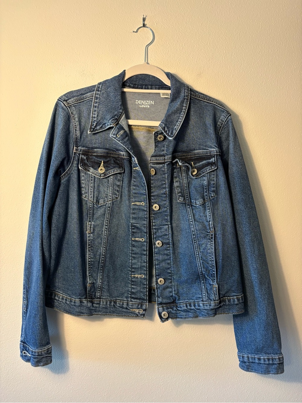 Denizen from Levi's Medium Wash Essential Denim Trucker Jacket XL